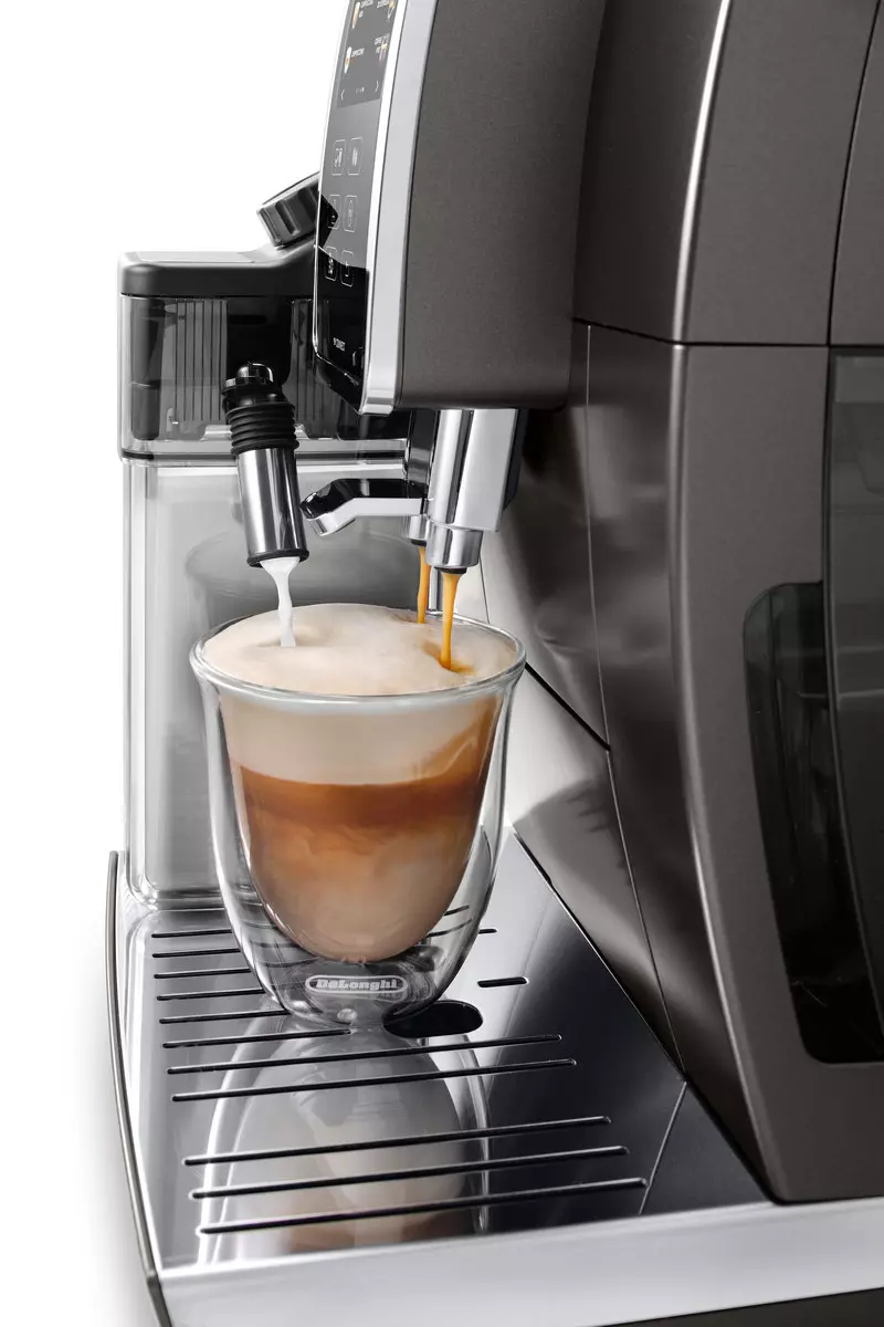 Machine à café Dinamica 3795 avec un café