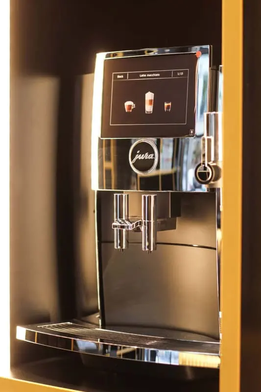 Machine à café JURA S8 vue de côté